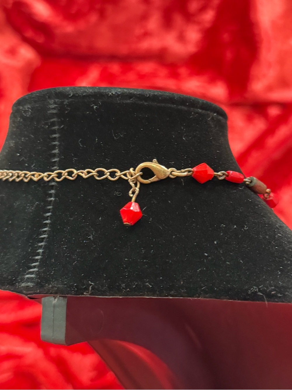 Vintage Southwestern Red Bead & Wood Tassel Pendant Necklace - Picture 4 of 4